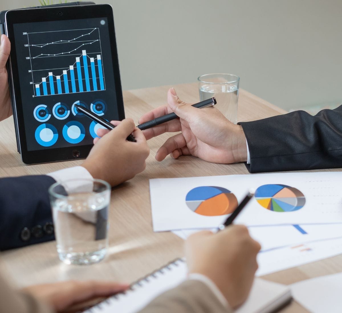 متابعة الأداء والتطوير في شركة تسويق الكتروني في تركيا